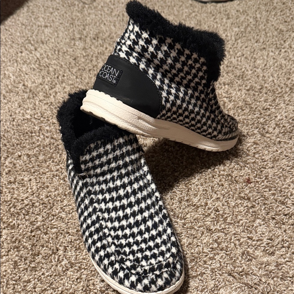 Ocean + Coast Houndstooth Ankle Boots (9) - EUC!